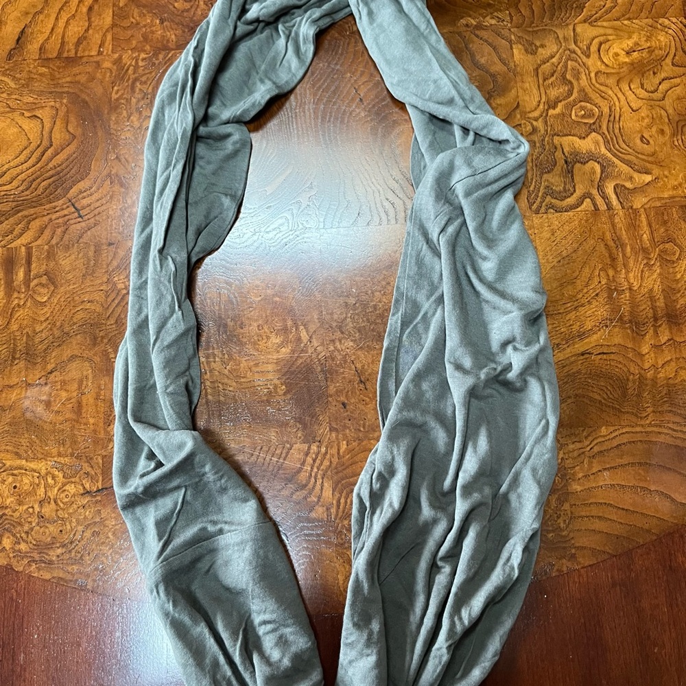 Stylish Multi-Patterned Infinity Scarves - Picture 3 of 4